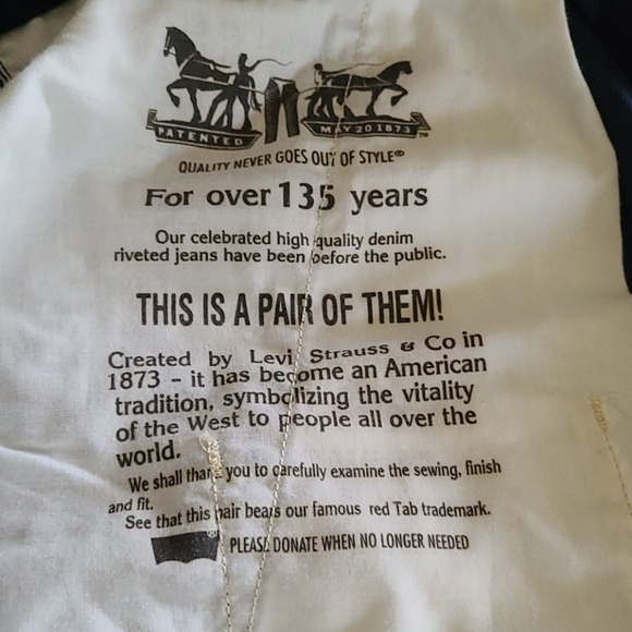 Levi's Men's Cargo Shorts, size 32 - Picture 5 of 7